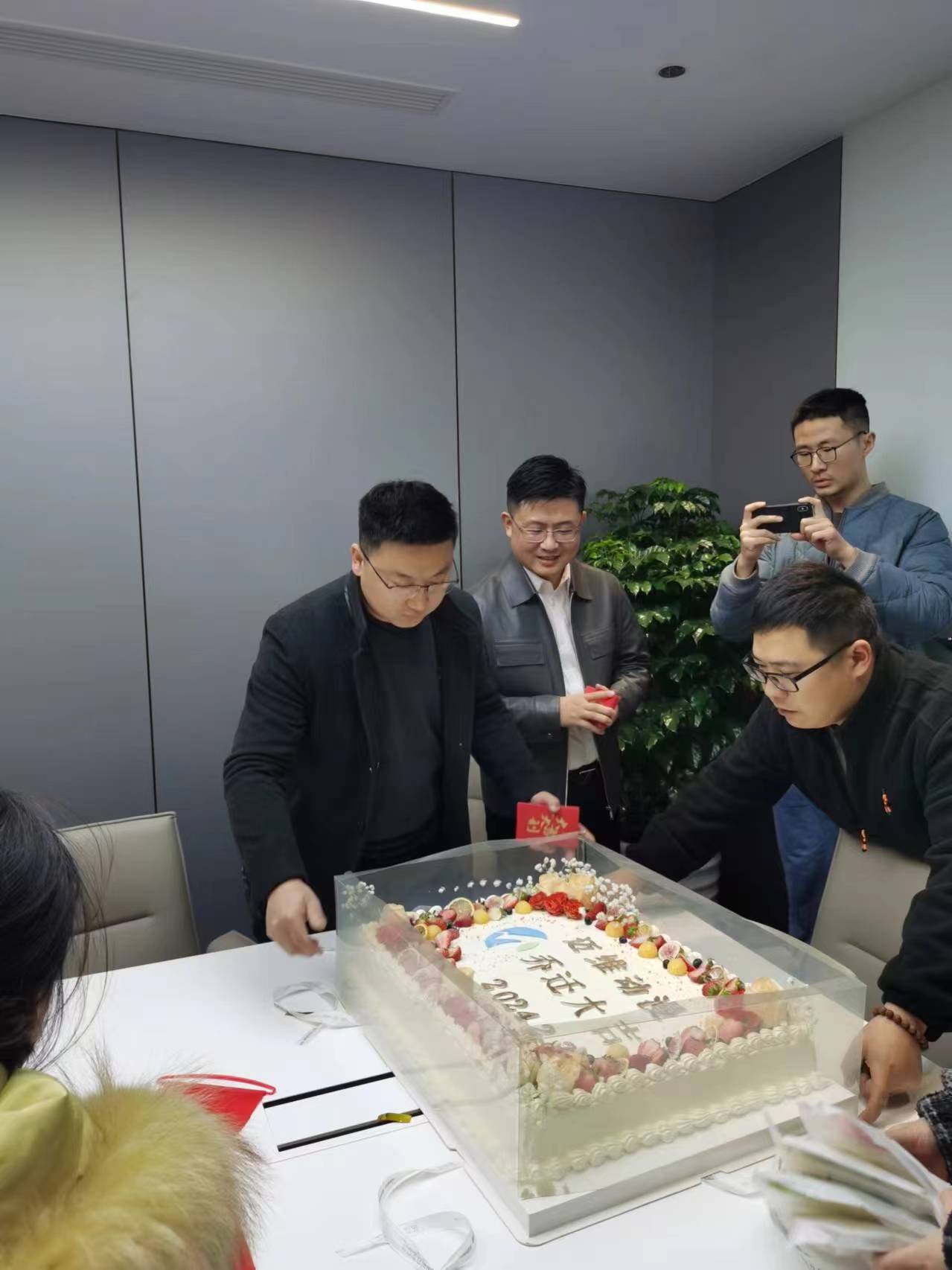 上海邁維動(dòng)漫科技有限公司喜迎新年喬遷之喜：立足新起點(diǎn)，開啟新征程！(圖5)