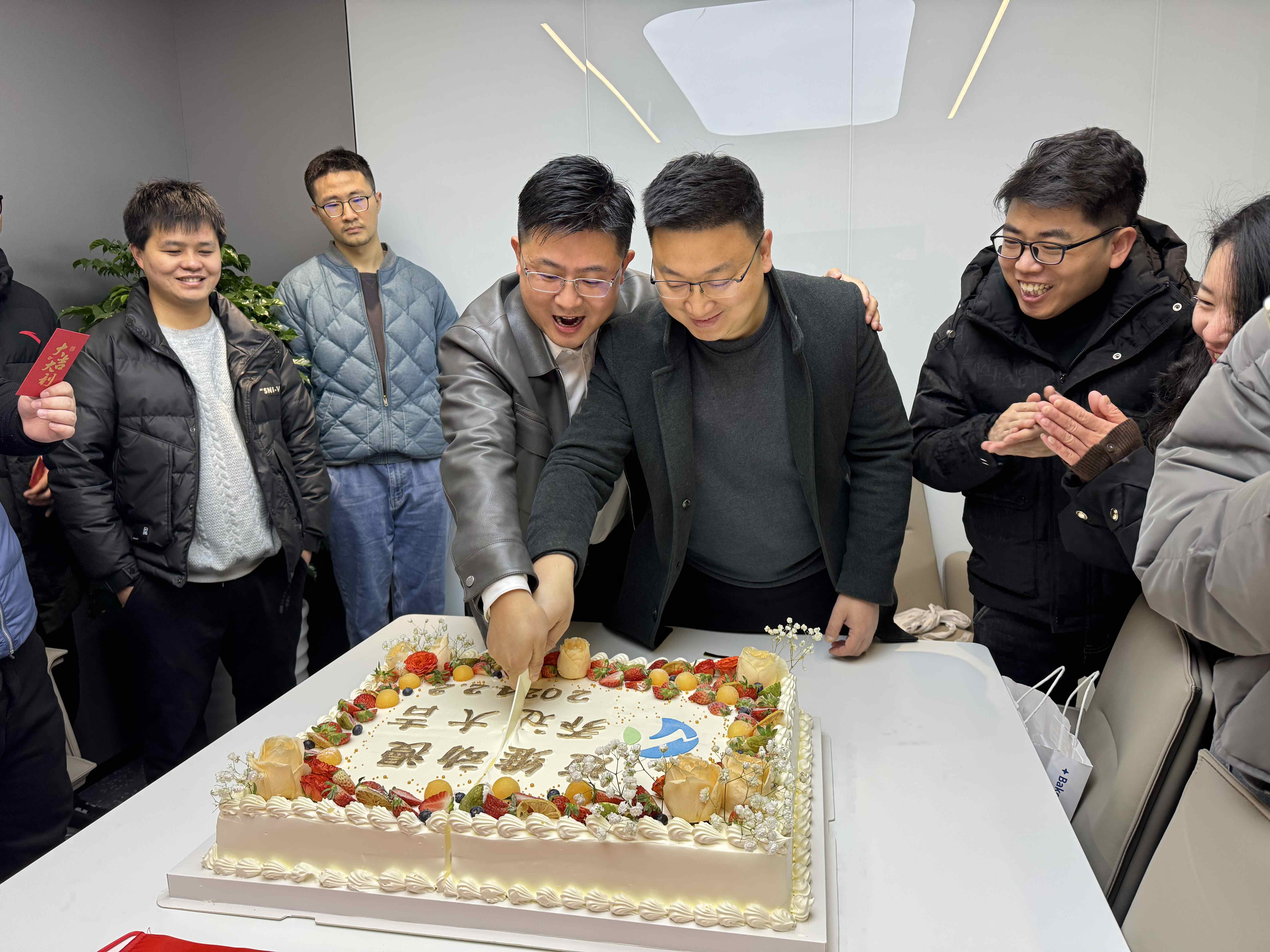 上海邁維動(dòng)漫科技有限公司喜迎新年喬遷之喜：立足新起點(diǎn)，開啟新征程！(圖8)