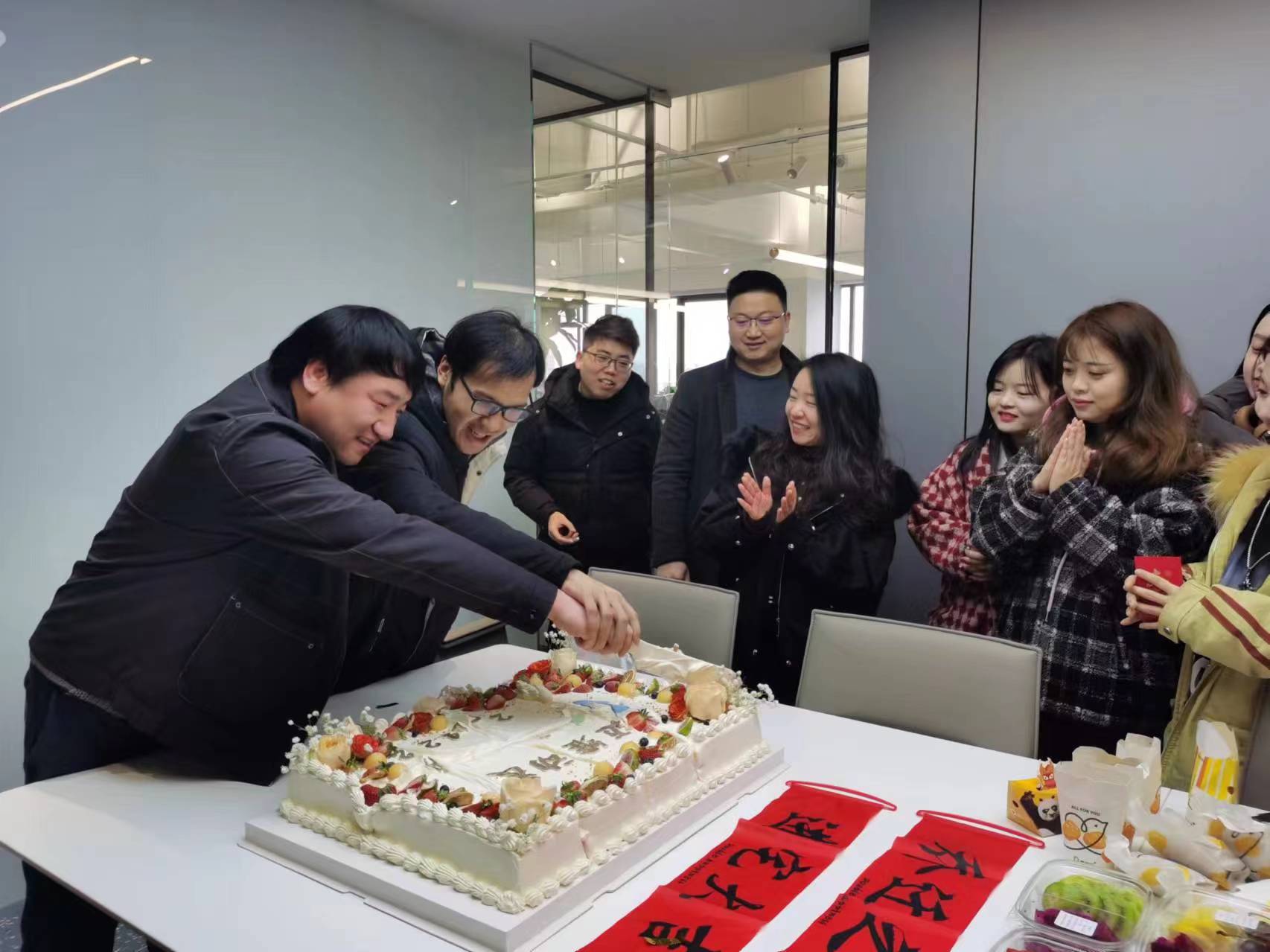 上海邁維動(dòng)漫科技有限公司喜迎新年喬遷之喜：立足新起點(diǎn)，開啟新征程！(圖11)
