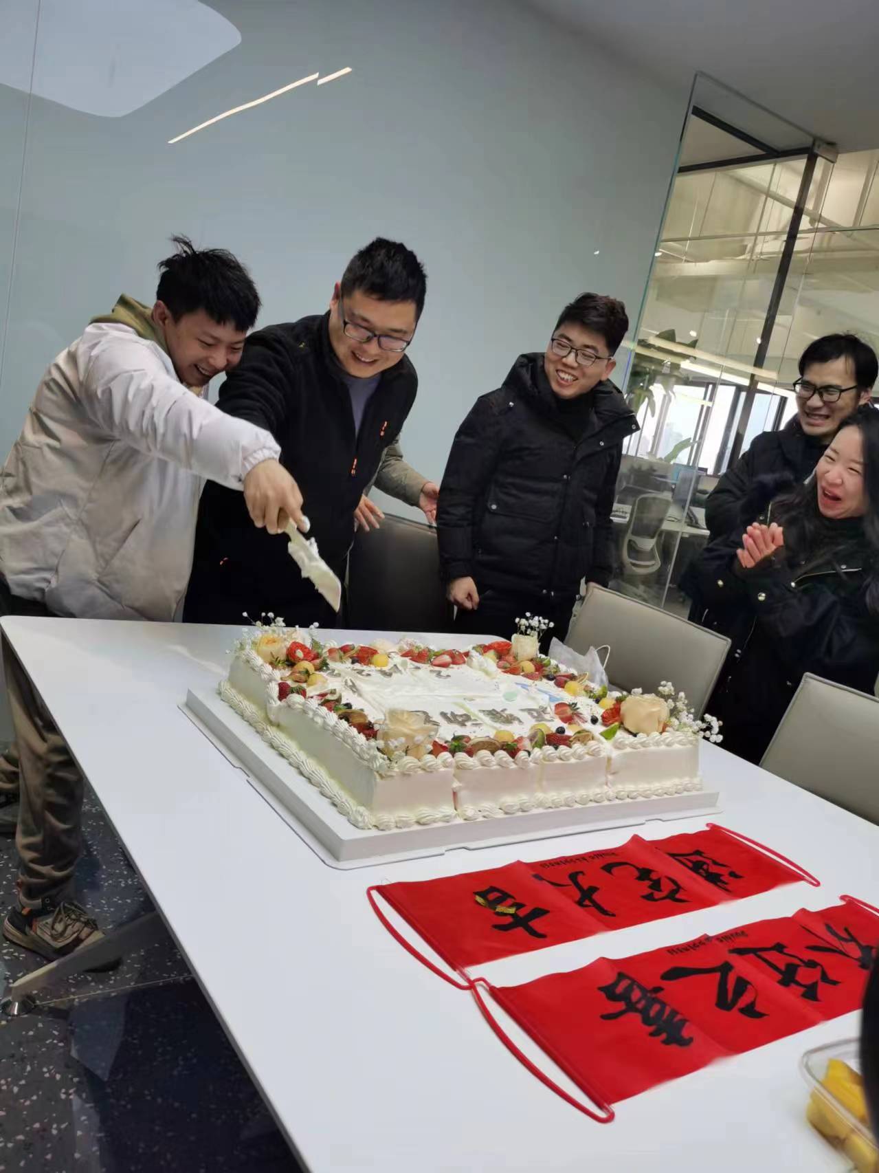 上海邁維動(dòng)漫科技有限公司喜迎新年喬遷之喜：立足新起點(diǎn)，開啟新征程！(圖12)